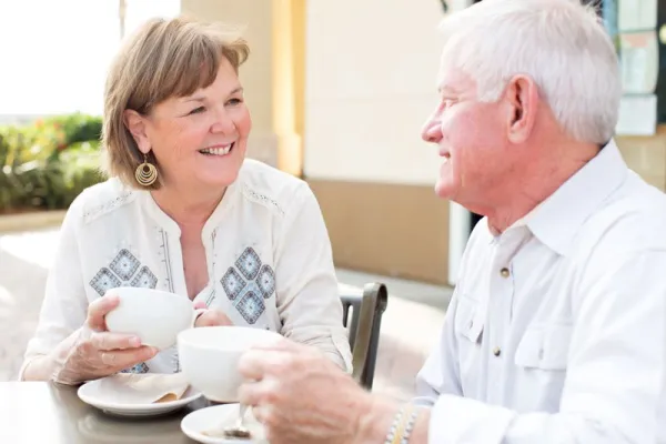 Couple drinking tea